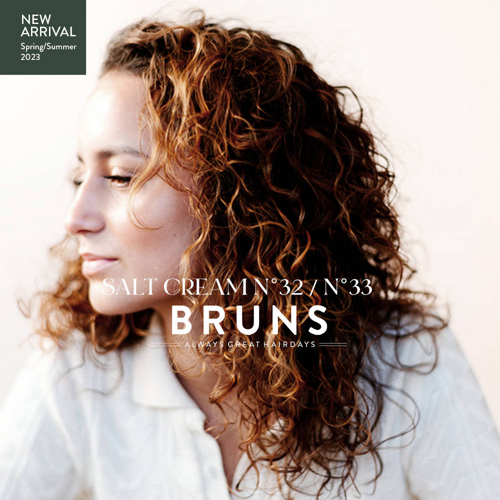 BRUNS PRODUCTS Nr 32 Salt Cream / Salz Styling Creme, Cool Cucumber, woman with curly hair