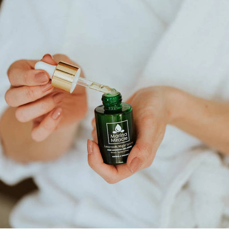 MARINA MIRACLE Amaranth Night Serum, Nachtserum, in use