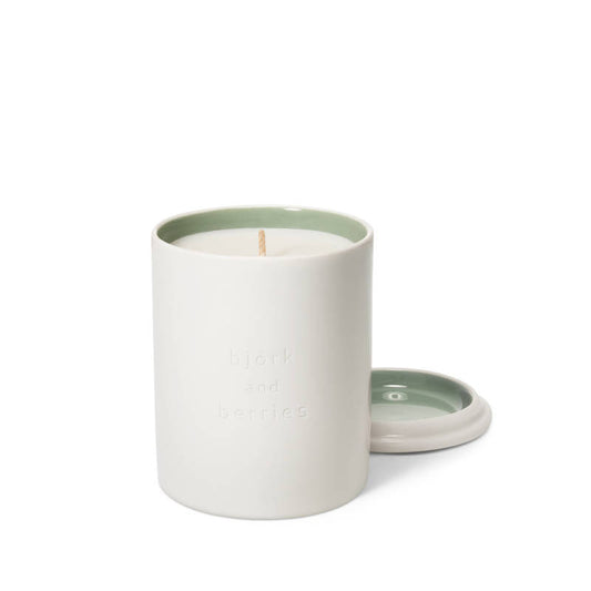 BJÖRK & BERRIES Never Spring Scented Candle / Duftkerze