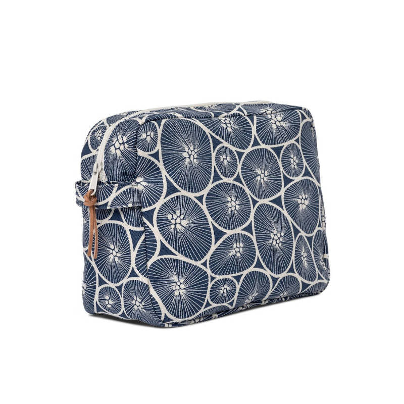 GYLLSTAD STUDIO Kulturtasche XL, Korall, blau. Aus Bio-Baumwolle.
