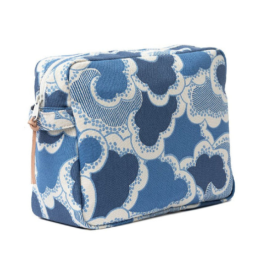 GYLLSTAD STUDIO Kulturtasche XL, Drömmar, blau, aus Bio-Baumwolle