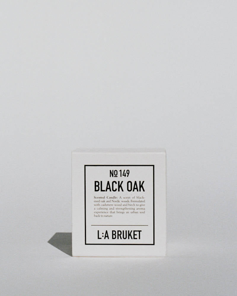 L:A BRUKET No 149 Candle Black Oak, Duftkerze schwarze Eiche, klein, box