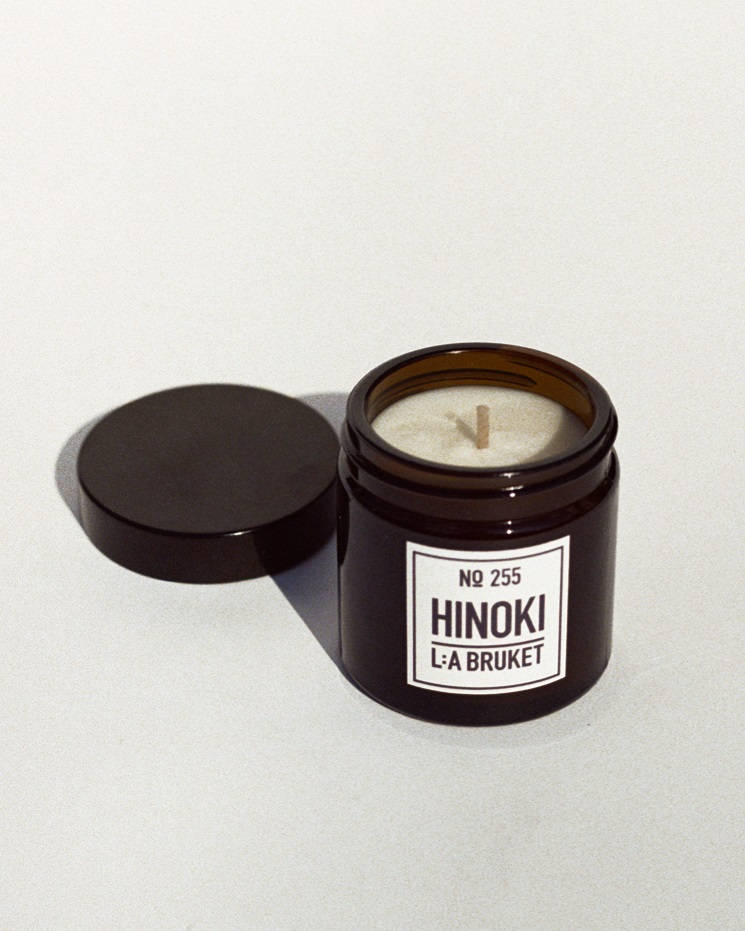 L:A BRUKET No 255 Candle Hinoki / Duftkerze Hinoki, open box