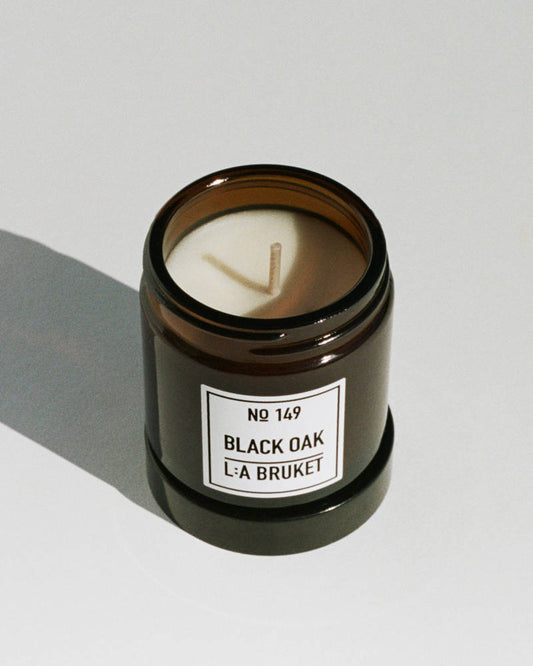 L:A BRUKET No 149 Candle Black Oak, Duftkerze schwarze Eiche, klein  
