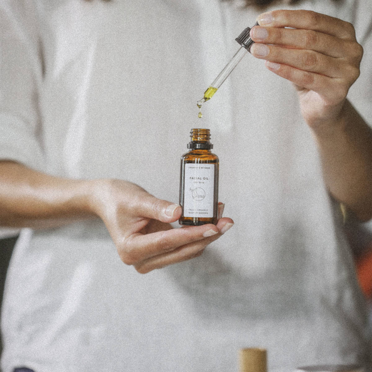 Organics by Sara. Face Oil with pipette.