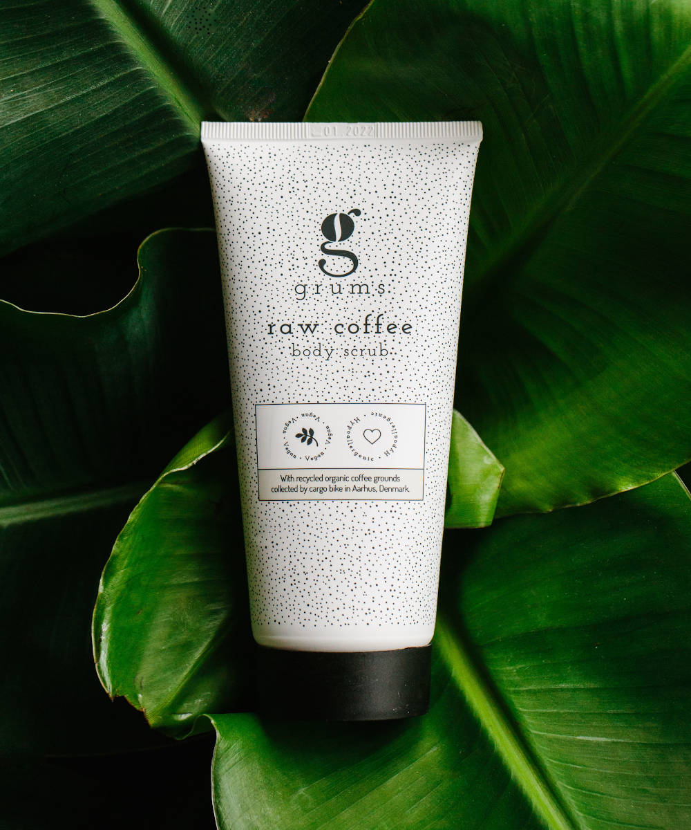 GRUMS Raw Coffee Body Scrub / Körperpeeling, Tube + Pflanze